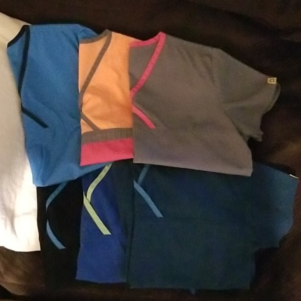 * 6 * Scrub Tops